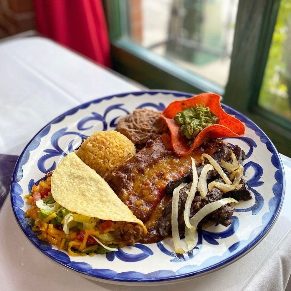 Mi Tierra Cafe & Bakery